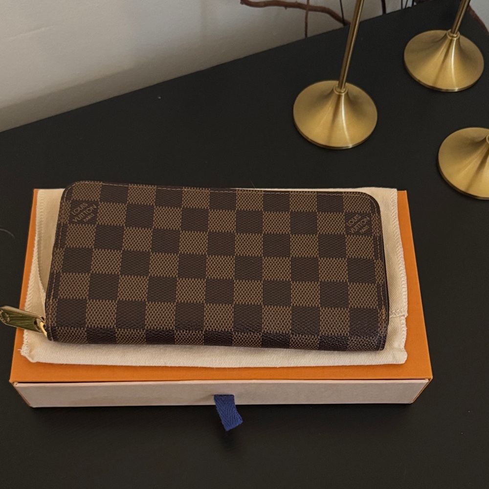 Louis Vuitton Zippy Wallet Damier Ebene Rose Ballerine